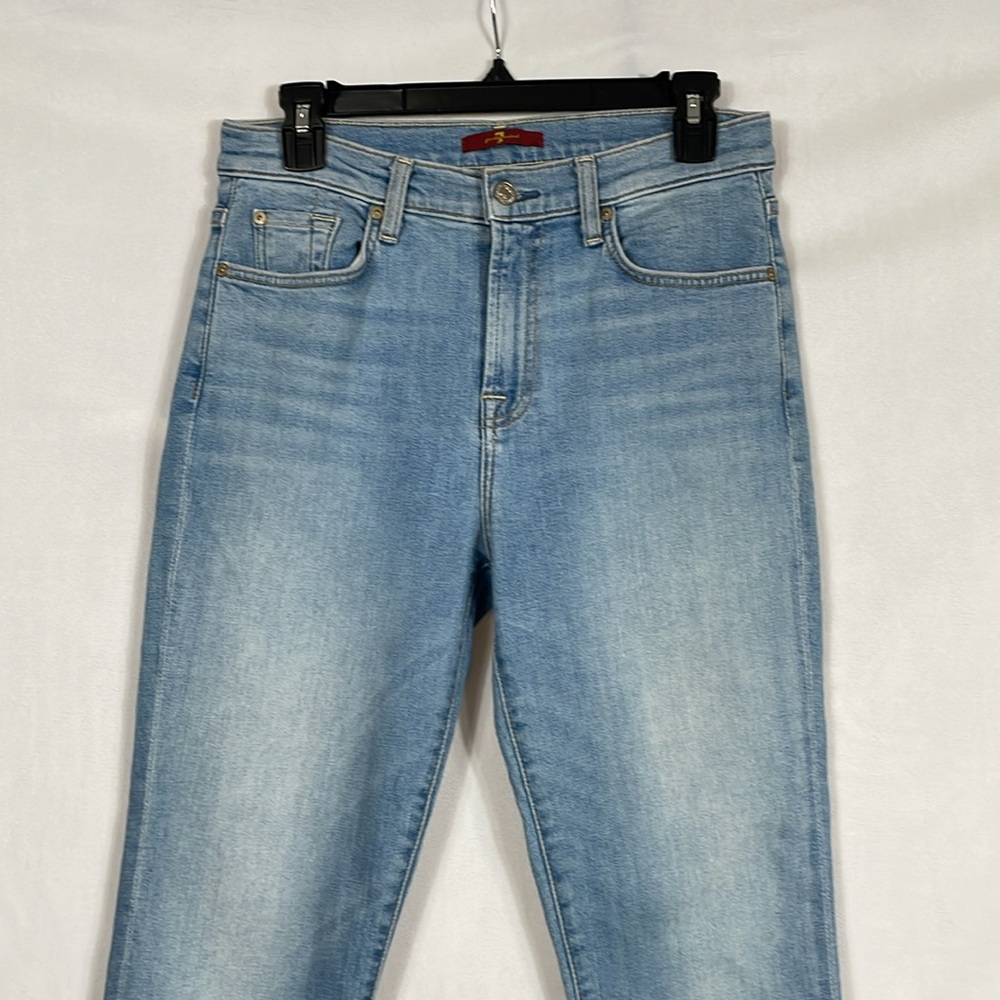 7 For All Mankind Jeans Size 29 Straight Leg Light Wash EUC - Picture 2 of 10